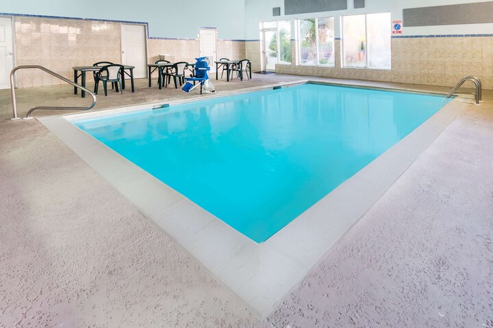 Pool 4 of 36