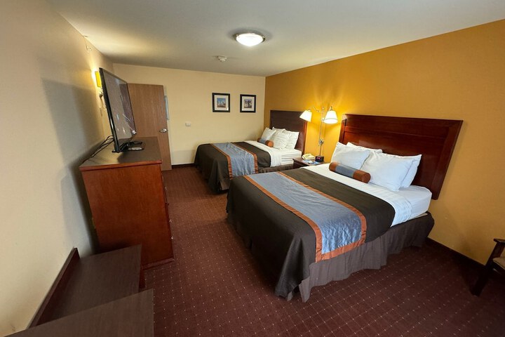 Room 9 of 24