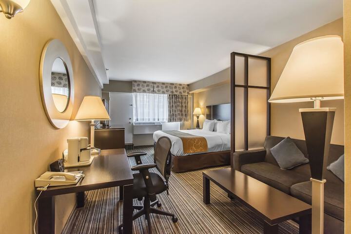 Room 26 of 35