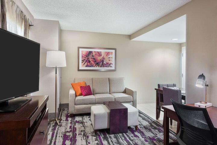Room 15 of 36