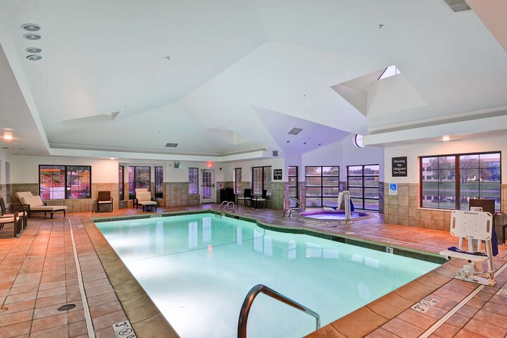 Homewood Suites by Hilton Aurora Naperville