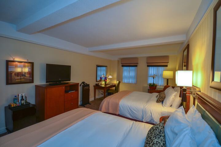 Room 27 of 49