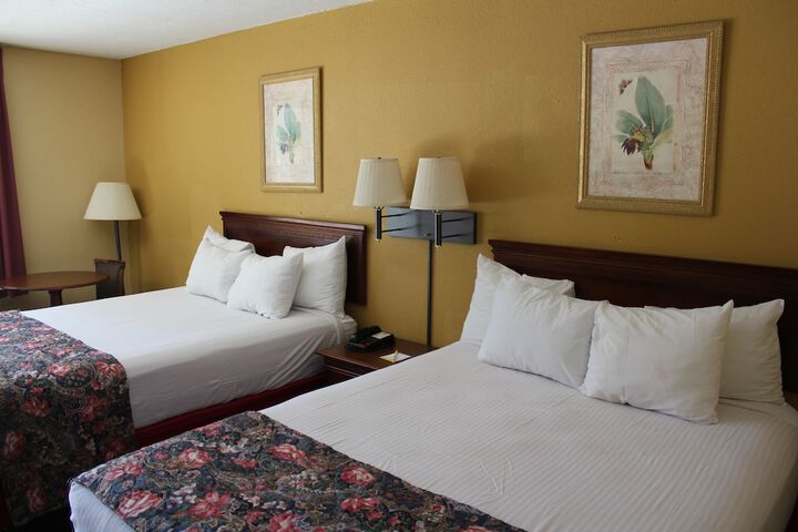 Room 16 of 35