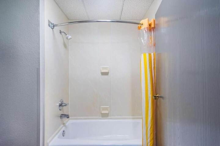 Room 14 of 25