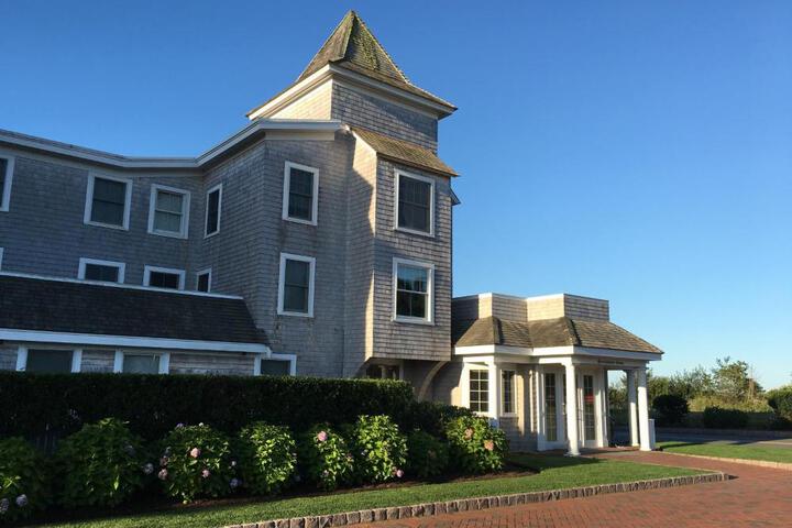 Wychmere Beach Club