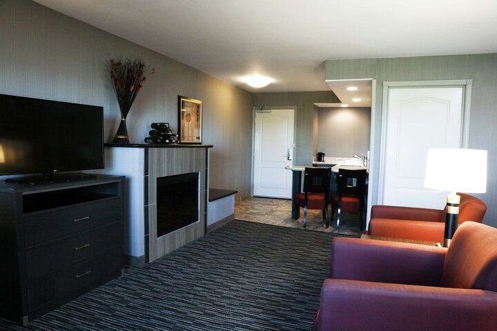 Room 33 of 72
