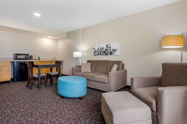 Room 34 of 46
