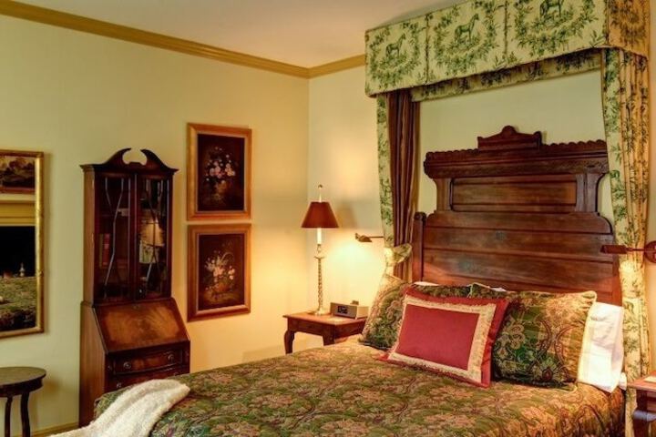 Room 10 of 40