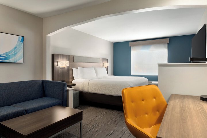Holiday Inn Express Hotel & Suites Edmond by IHG