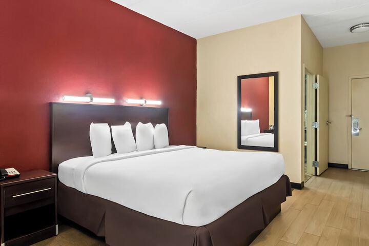 Room 19 of 40