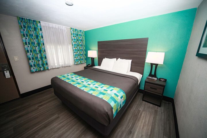 Room 26 of 28