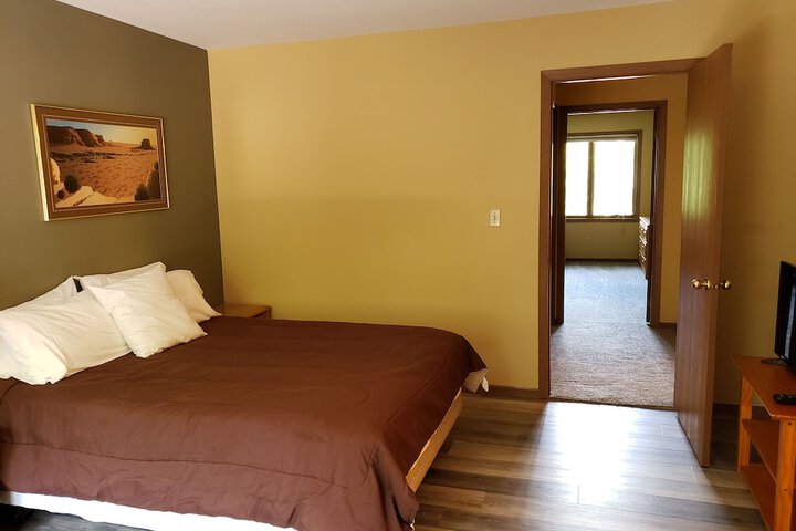 Room 32 of 75