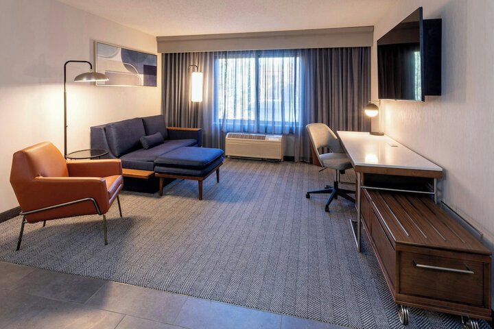 Courtyard Minneapolis St. Paul / Roseville by Marriott