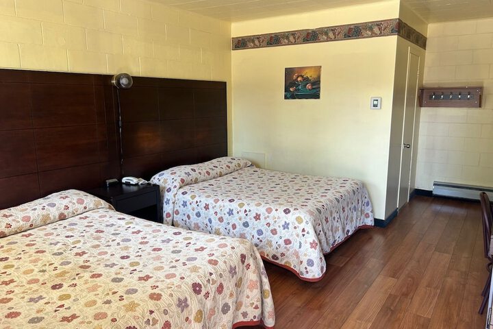 Motel R-100