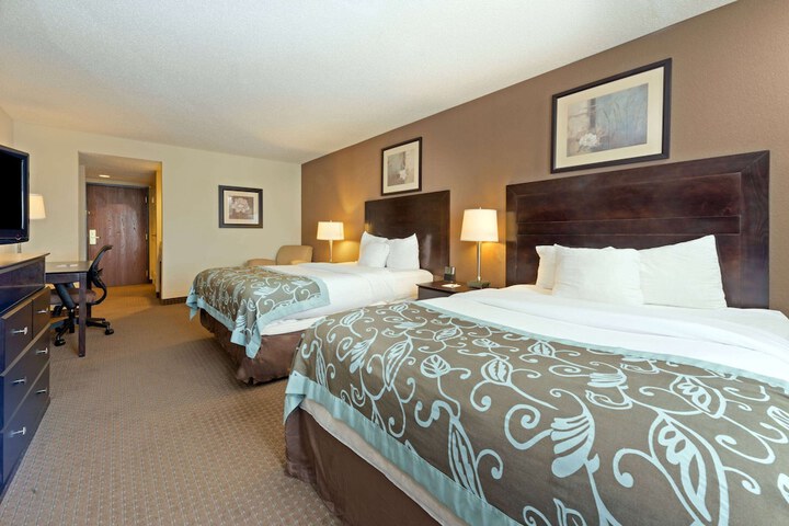 Room 14 of 25