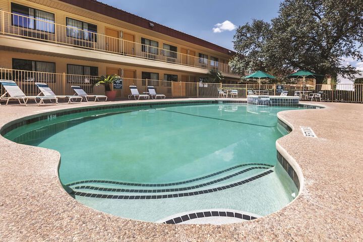 Pool 8 of 63
