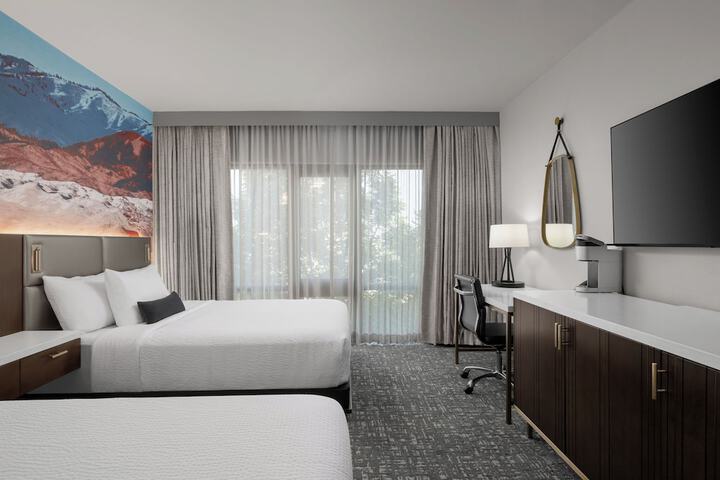 Hotel 43
