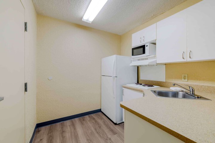 Room 15 of 26