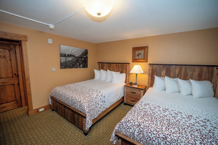 Silver Moon Inn