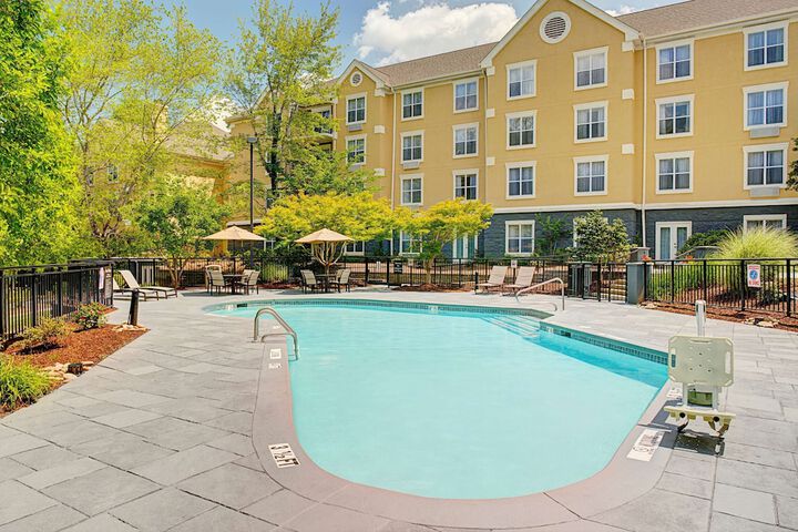 Homewood Suites by Hilton Raleigh / Cary