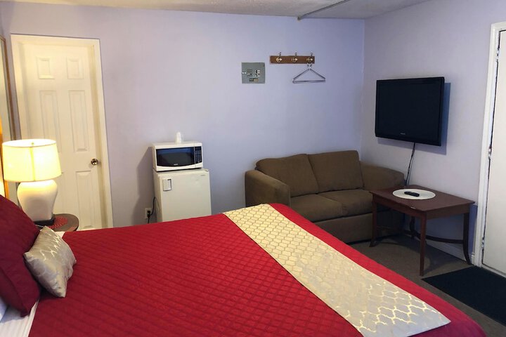 Room 13 of 23