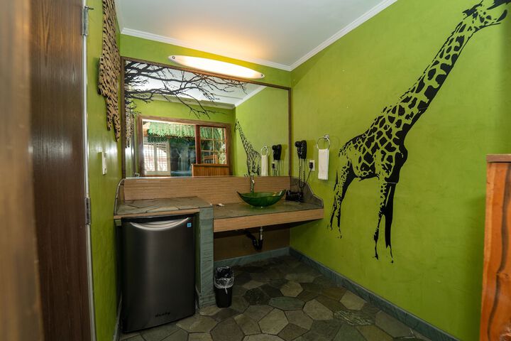 Room 20 of 37