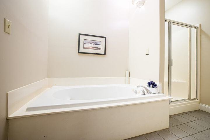 Whitestone Inn