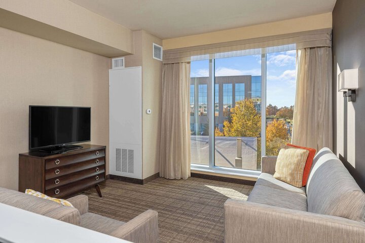 Cambria Hotel Plano Frisco