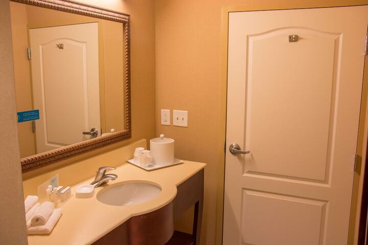 Room 14 of 38