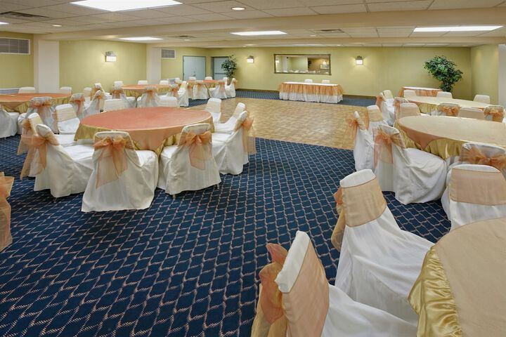 Room 15 of 25