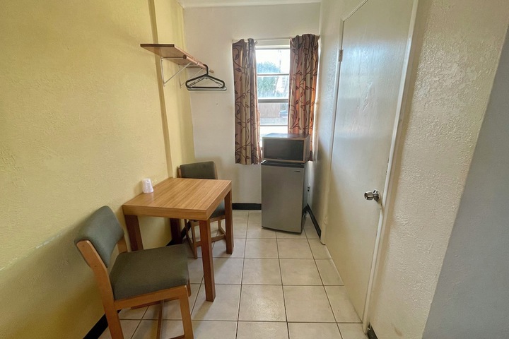 Room 20 of 28