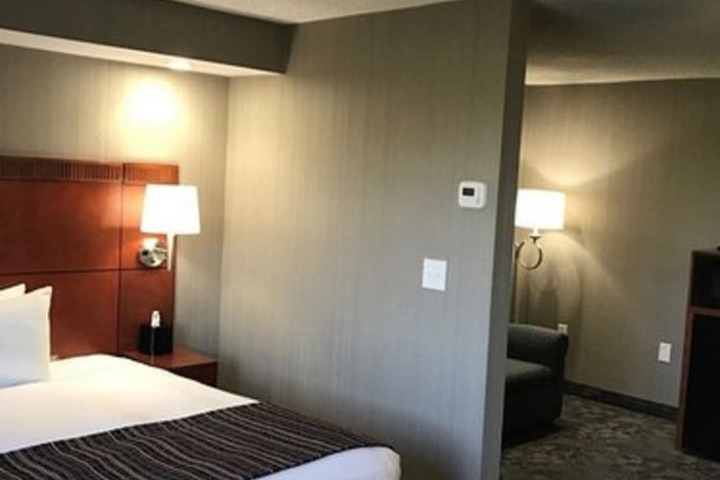 Room 18 of 43
