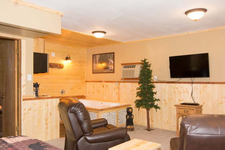 Upper Canyon Inn & Cabins
