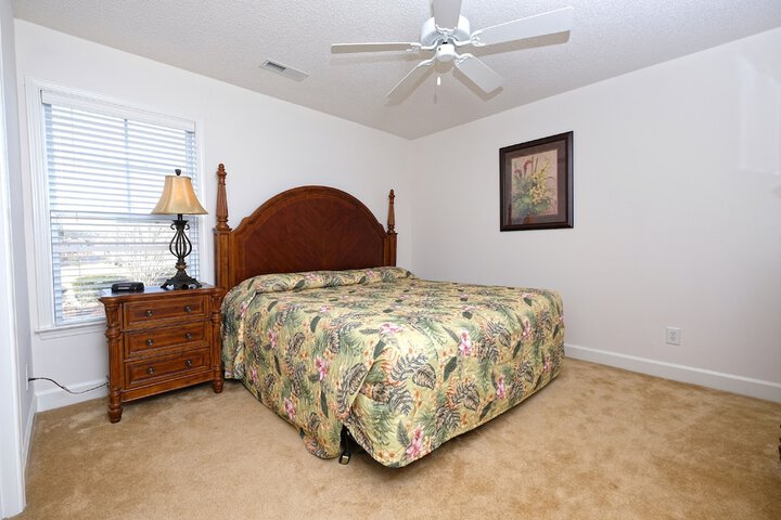Room 30 of 115
