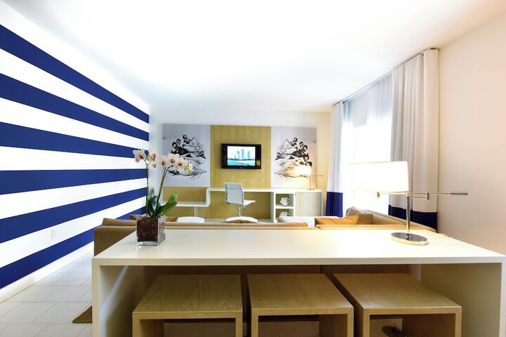 Room 48 of 67