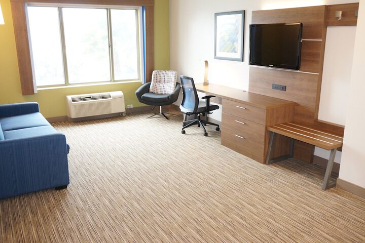 Room 51 of 84