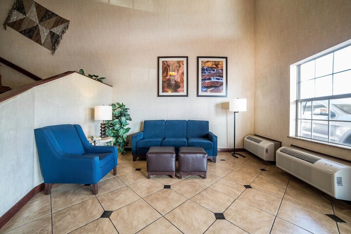 Hotel Interior 12 of 41