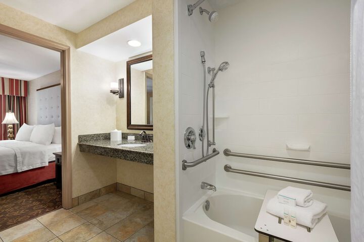 Homewood Suites by Hilton Syracuse / Liverpool