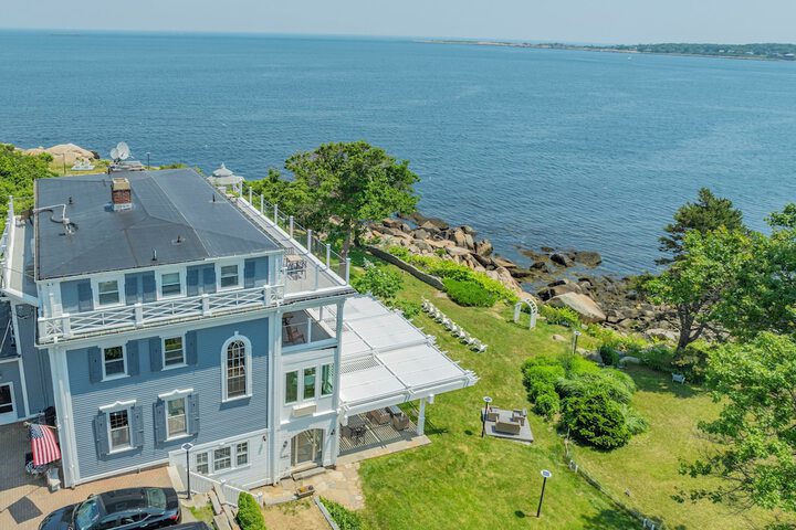 The Yankee Clipper Inn