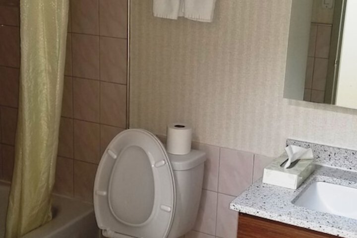 Room 22 of 28