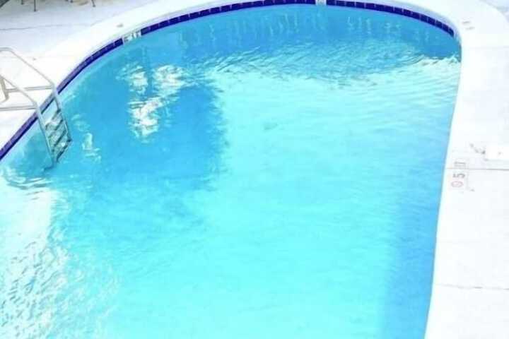 Pool 5 of 25