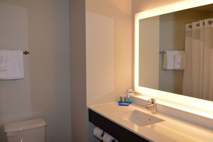 Holiday Inn Express Bloomsburg by IHG