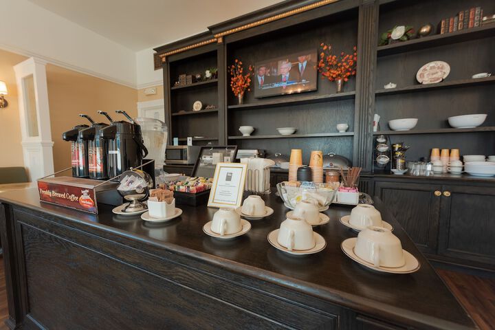 Breakfast/Coffee Service 34 of 39