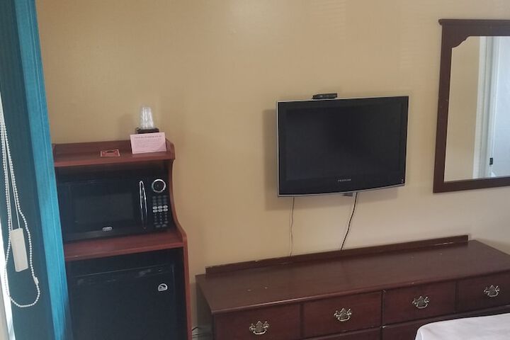 Room 14 of 32