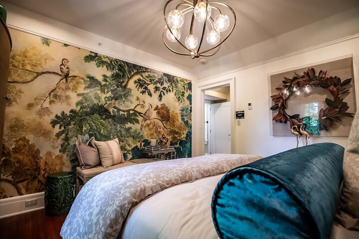 Room 51 of 68