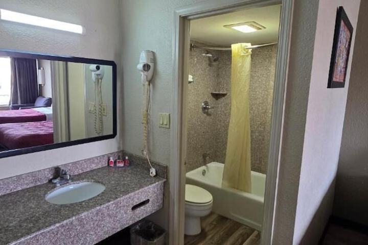 Econo Lodge Fort Knox