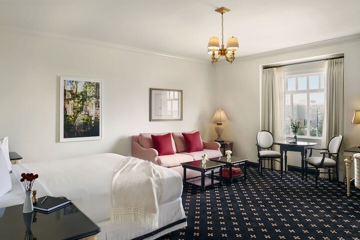 Room 27 of 51