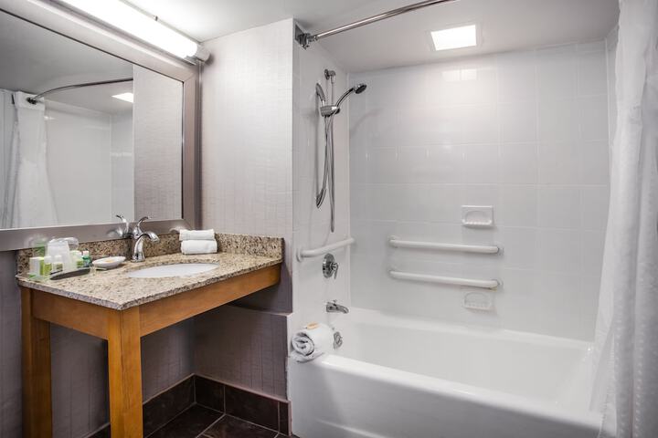 Holiday Inn Saratoga Springs by IHG