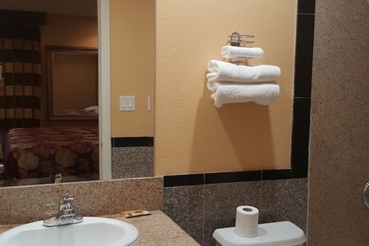 Room 15 of 36