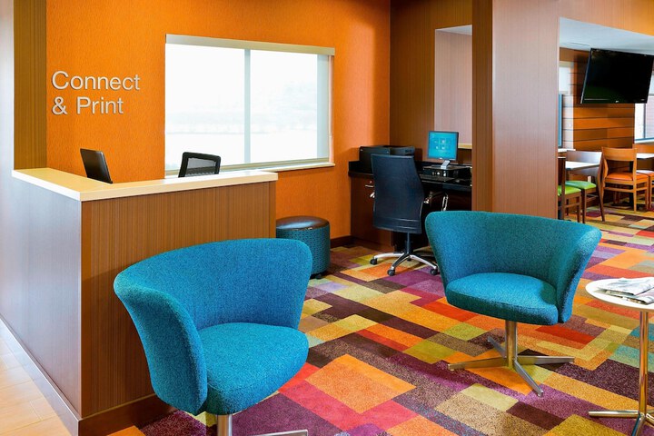 Business Center 23 of 23